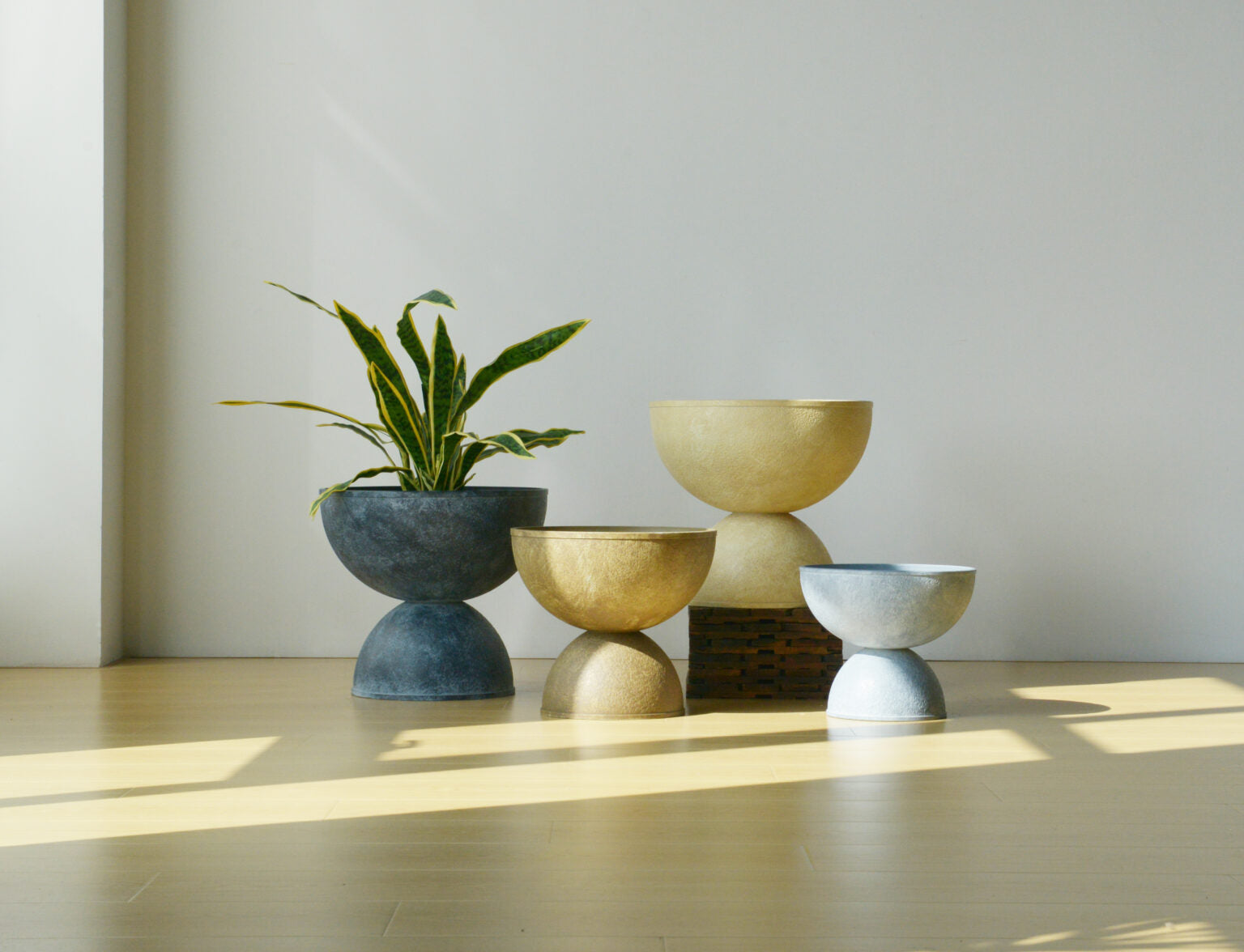Venice Elements CUP002 Series Curved Cup Garden Planters