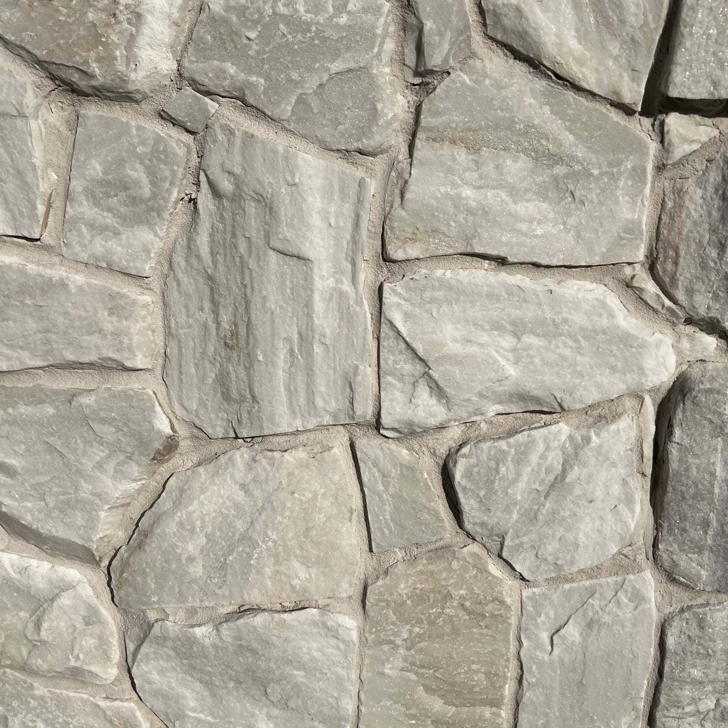 White Quartz random freeform natural Stone Cladding for building, home decoration, renovations, interior & exterior walls, garden features and feature walls.