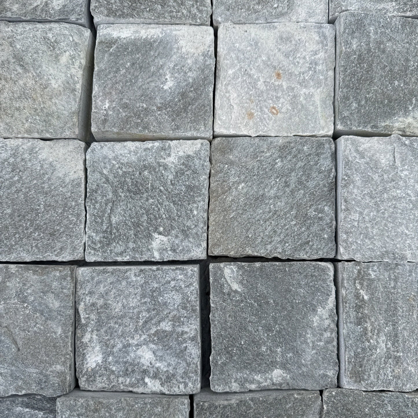 green quartz natural loose cobblestone in 30mm thickness perfect for driveways