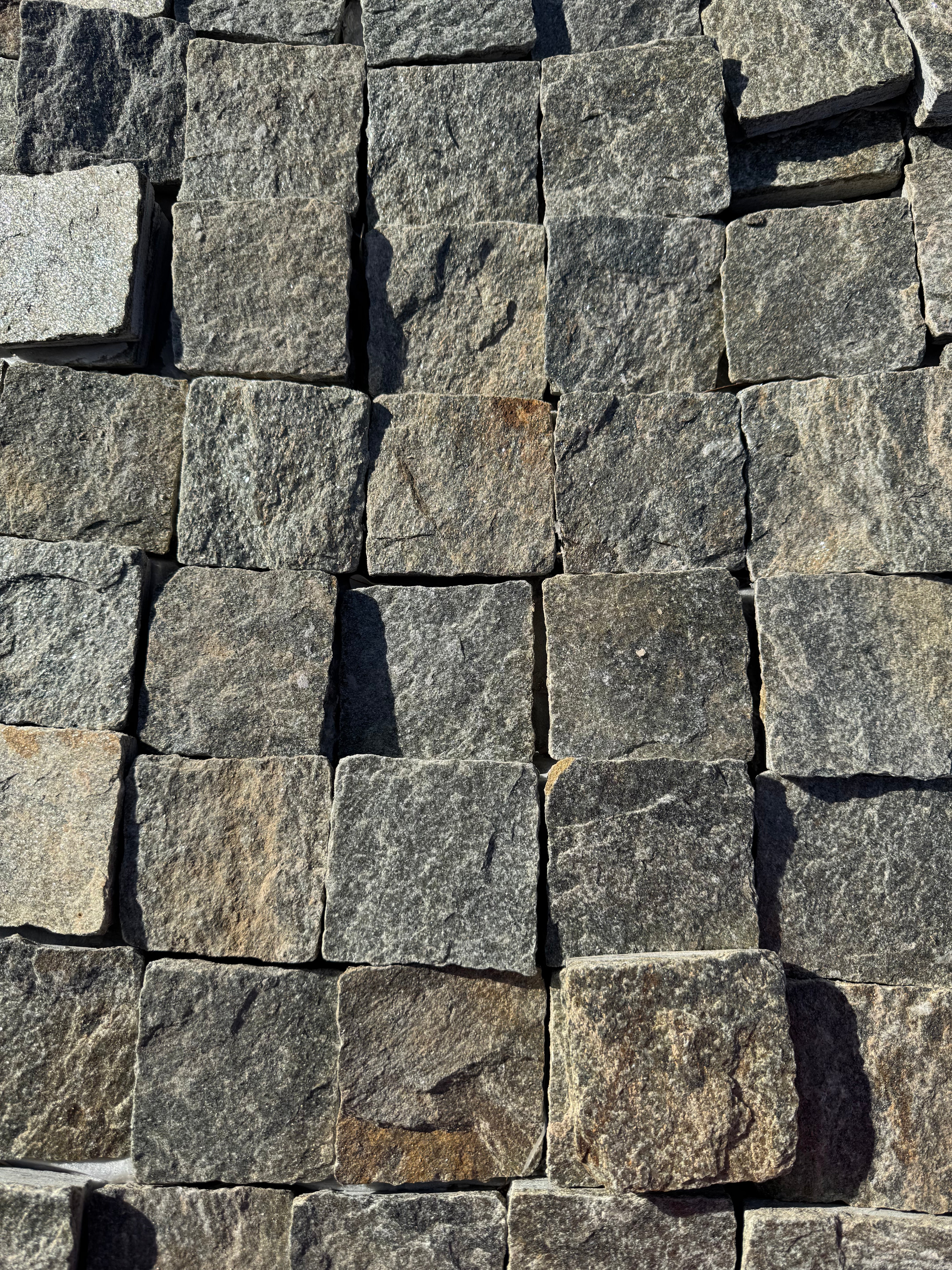 Green Quartz Cobblestones Loose 20mm