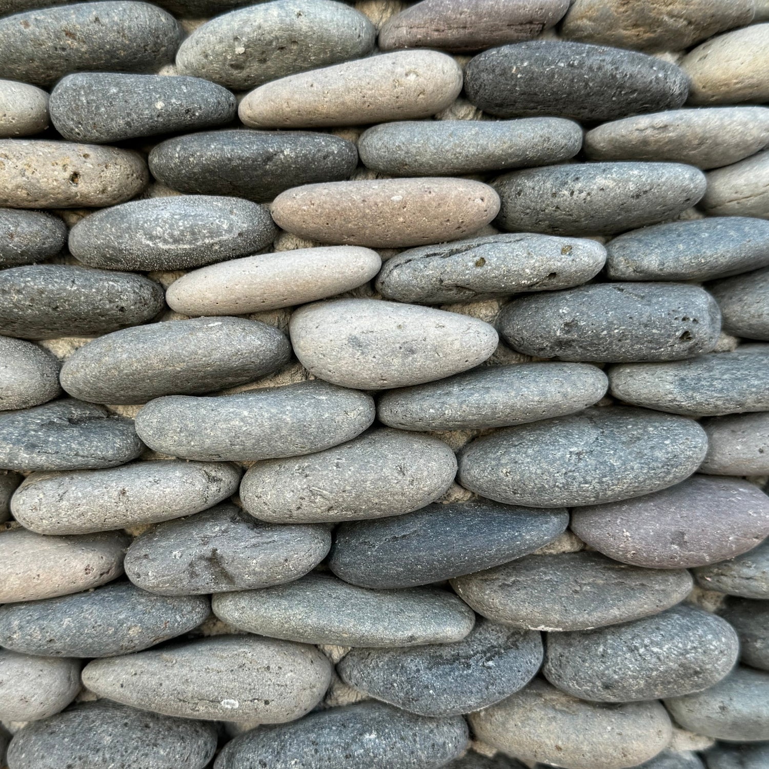 Inlaid River Pebble Water Fountain pebble pattern
