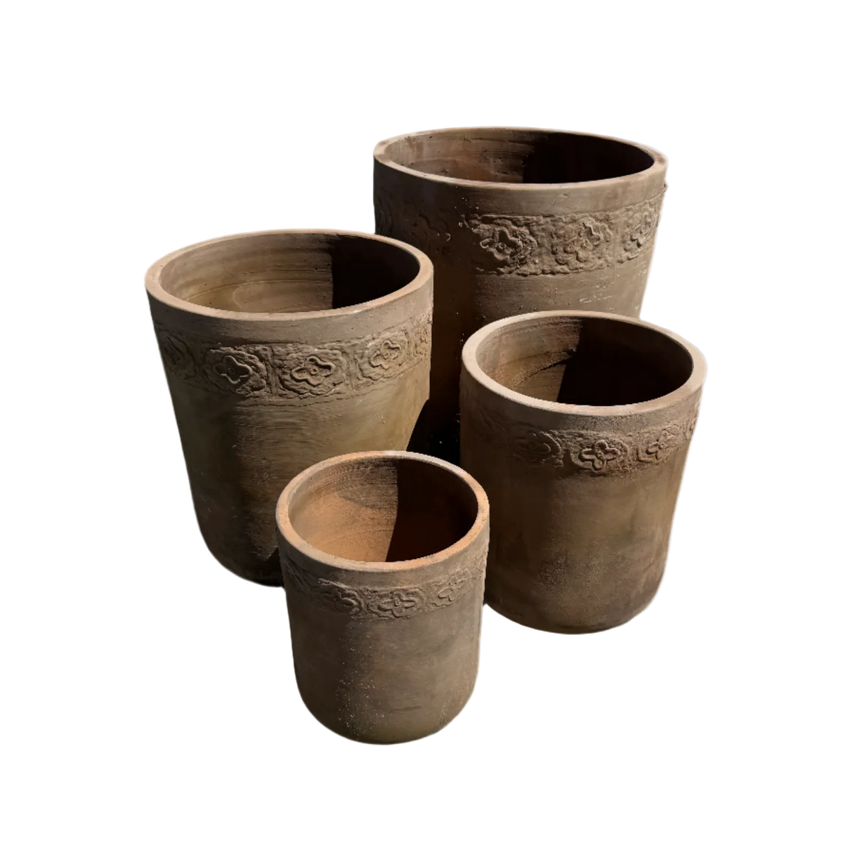 terracotta pots in four different sizes