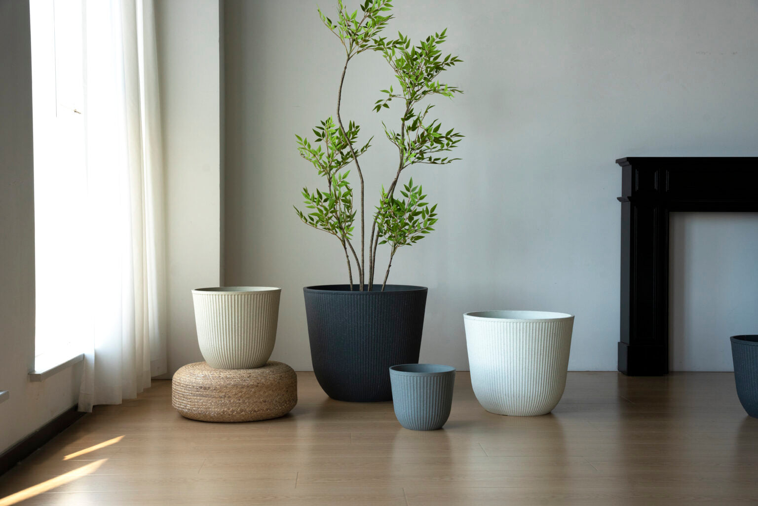 Venice Elements LX001 Series Modern Round Garden Planters