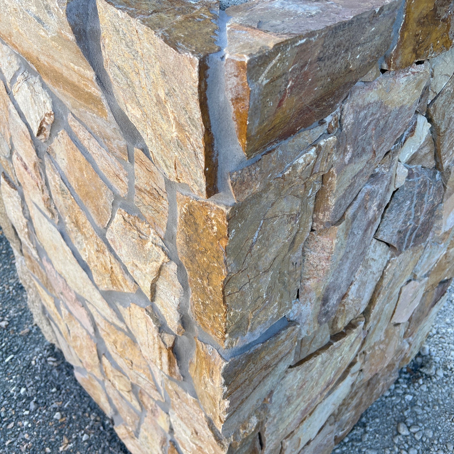 Sunset Yellow Slate random freeform natural Stone Cladding corners for building, home decoration and renovations