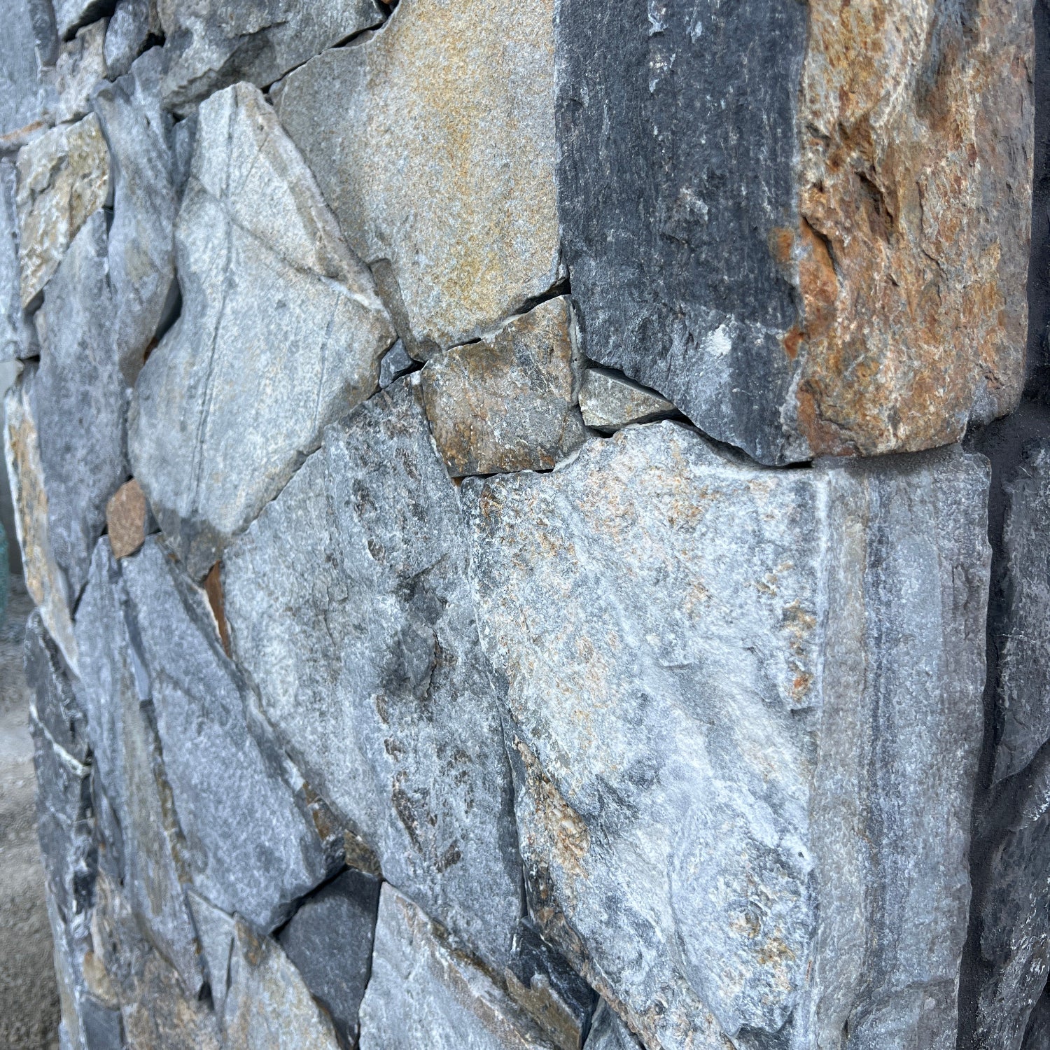 Diamond Blue Quartz Dynamic Stone Cladding Corners