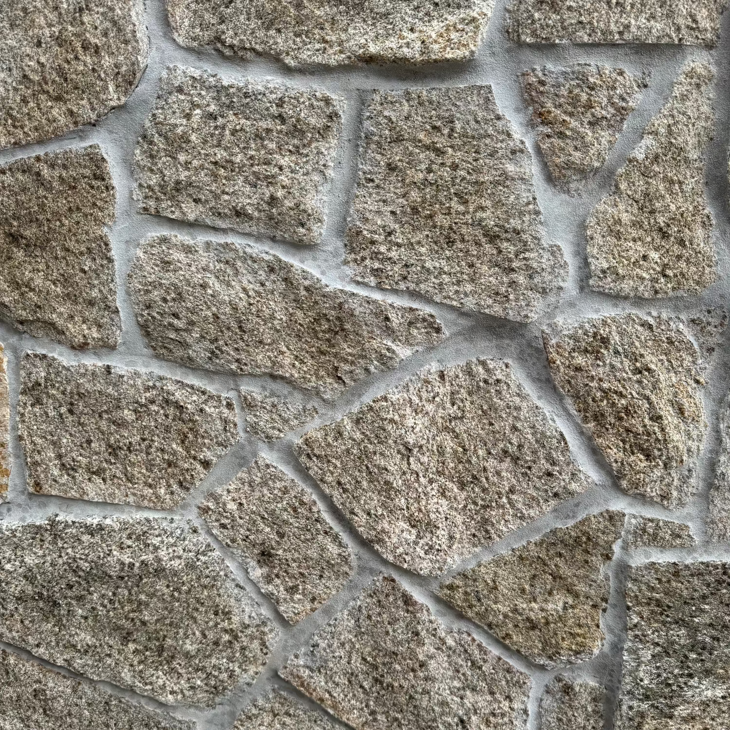 grey Quarts random freeform natural Stone Cladding for building, home decoration, renovations, interior & exterior walls, garden features and feature walls. 