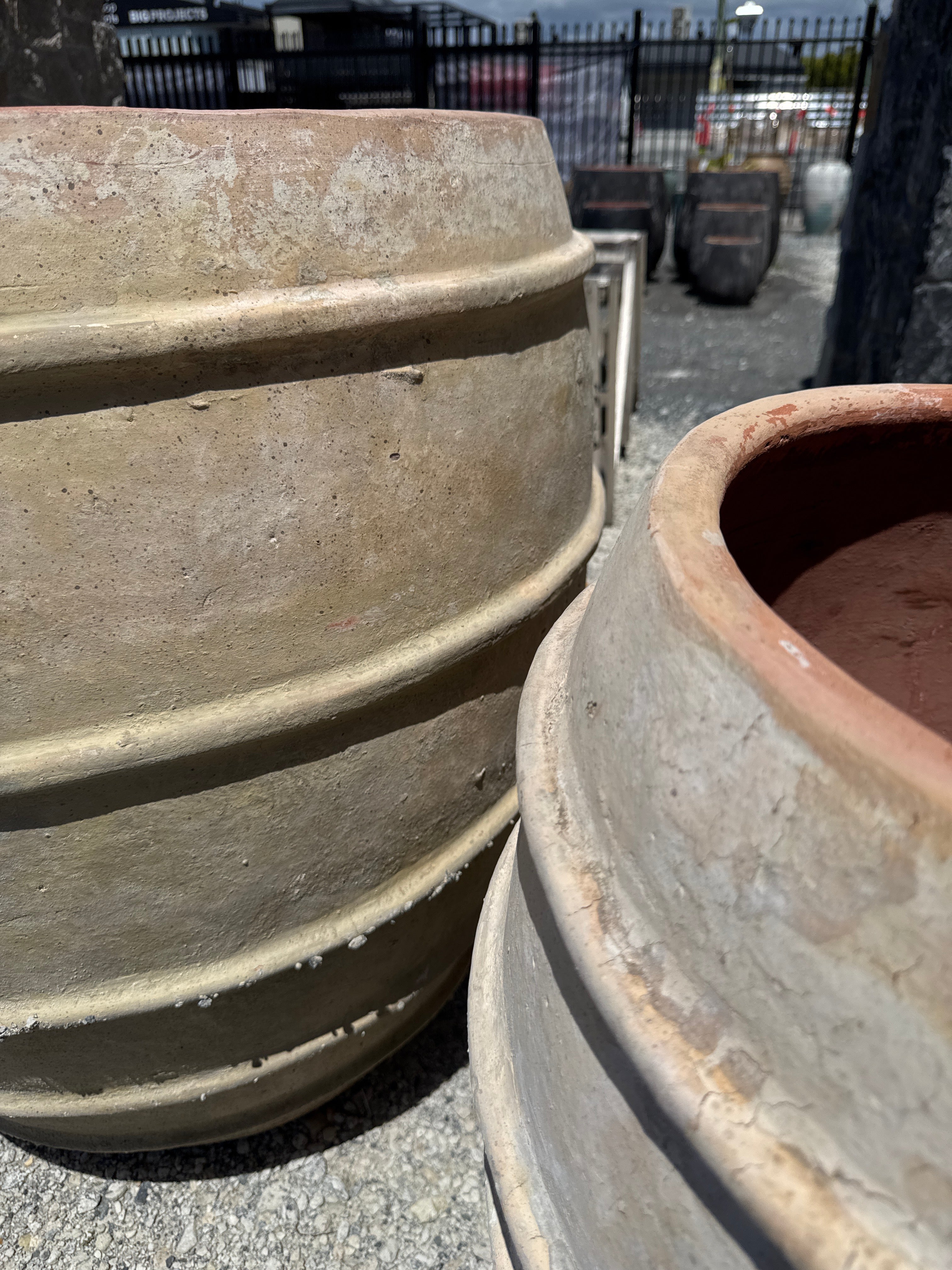 XL garden pot tree planters great for planting larger trees or arranging large amounts flowers and succulents in beautiful designs. pots are available in three sizes